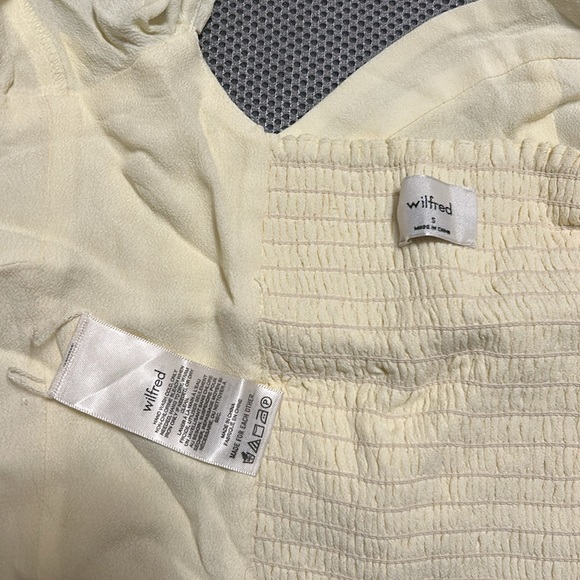 Aritzia Wilfred Puff Sleeve Blouse size small - Picture 2 of 2